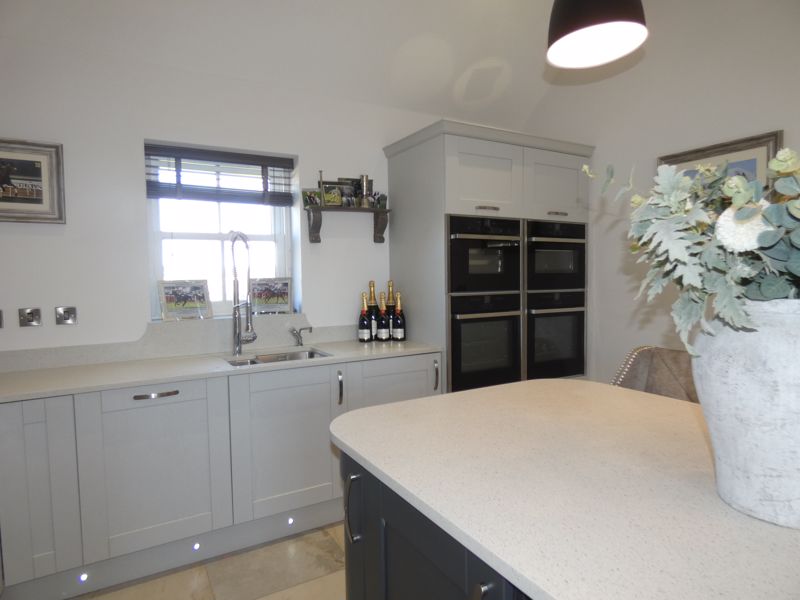 Kitchen- click for photo gallery